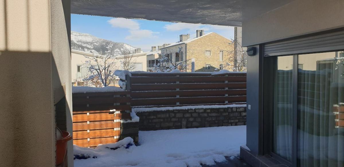 Chalet Adosado Entero, Bbq Y Piscina Comunitaria Сабіньяніго Екстер'єр фото
